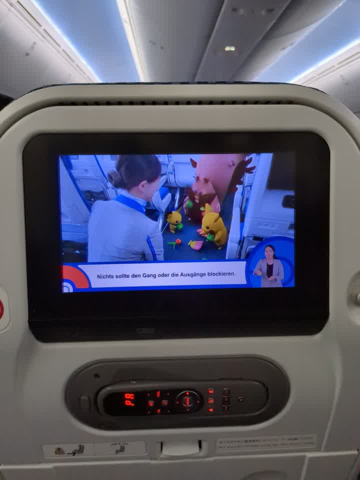 Die Nippon Airways Sicherheitseinweisung mit Pokémon.