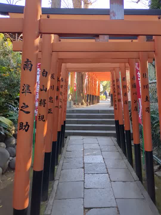 Gebetskarten, in unterschiedlichsten Sprachen.